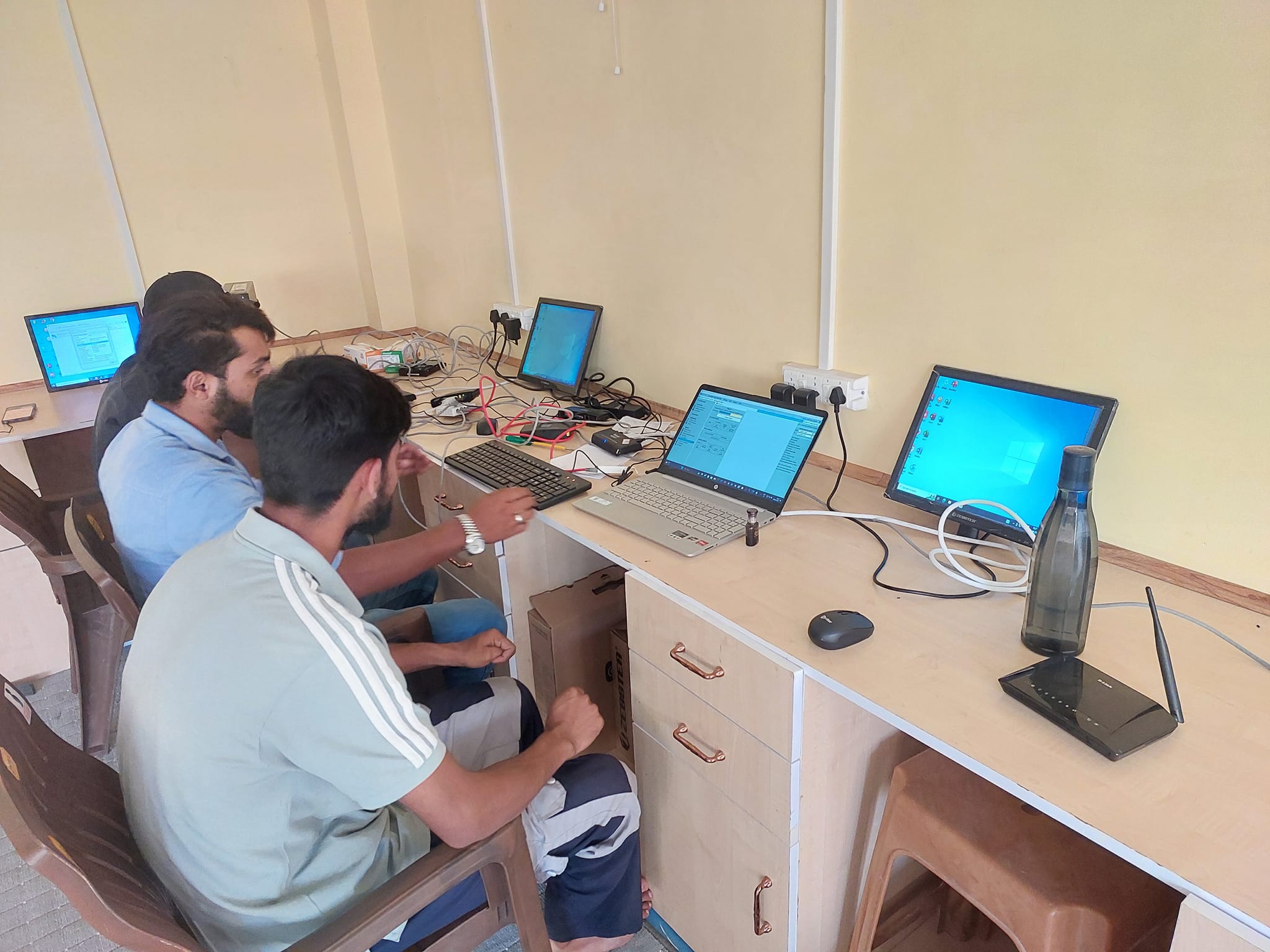 ALIQRA Team at Work